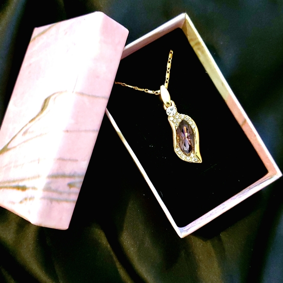 Necklace - Picture 2 of 7